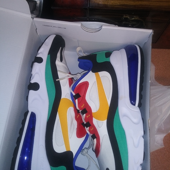 Nike 270 reacts - Picture 2 of 6